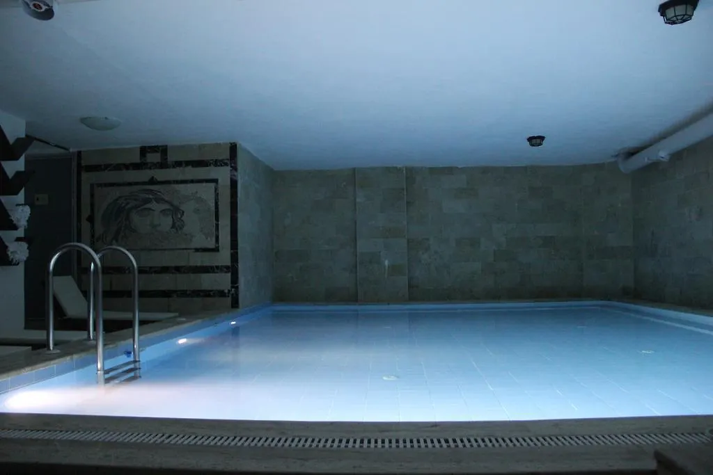 Begonvil Hotel Alaçatı 2*,